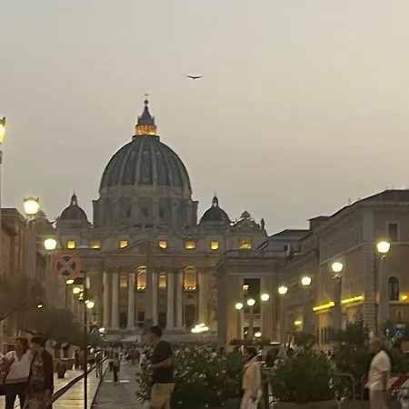 Your Trastevere Vatican روما